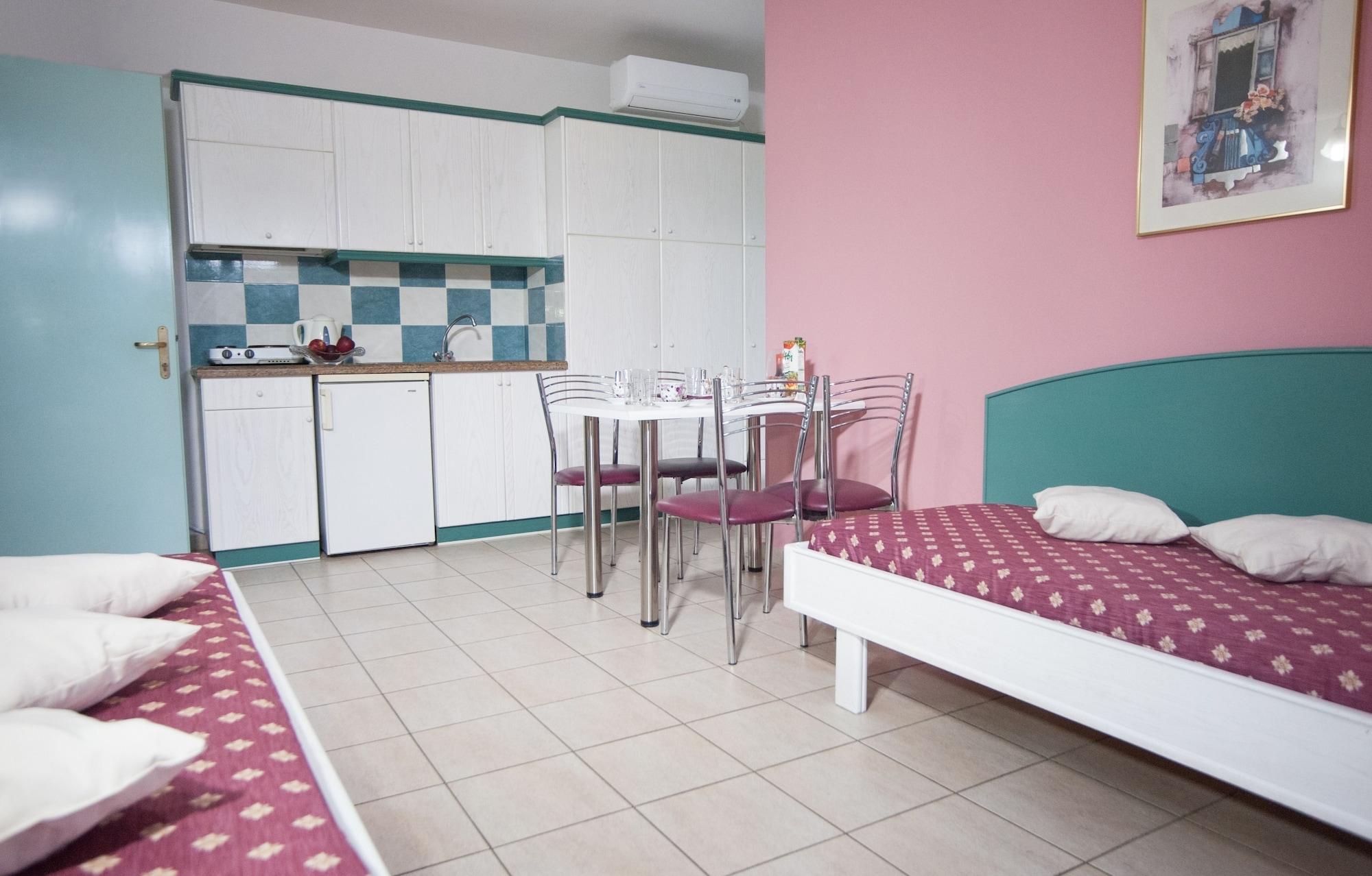 Apartament Theoni