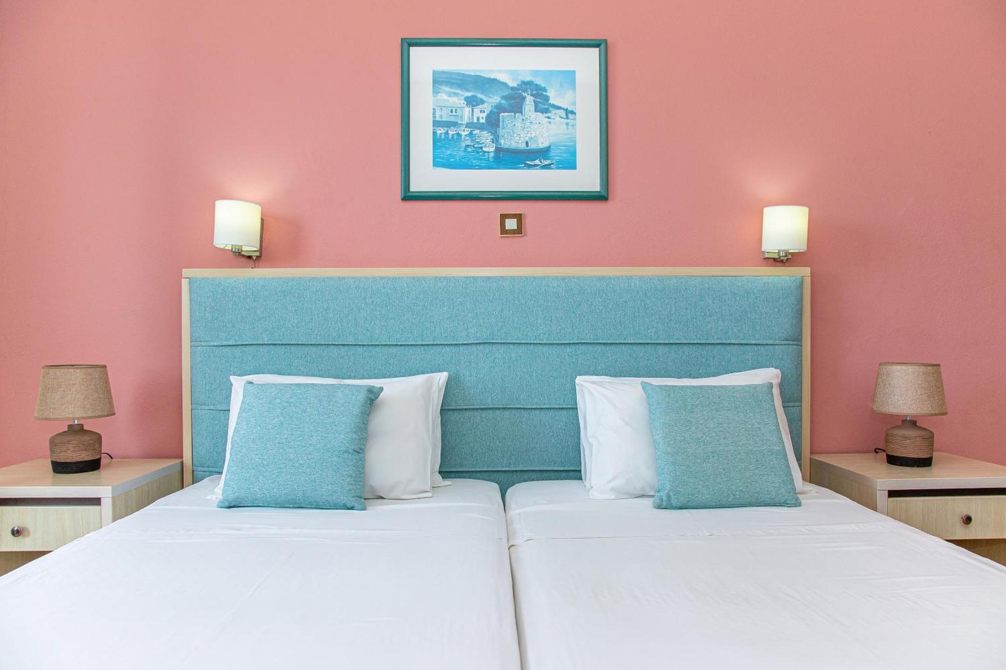 Apartament Theoni *